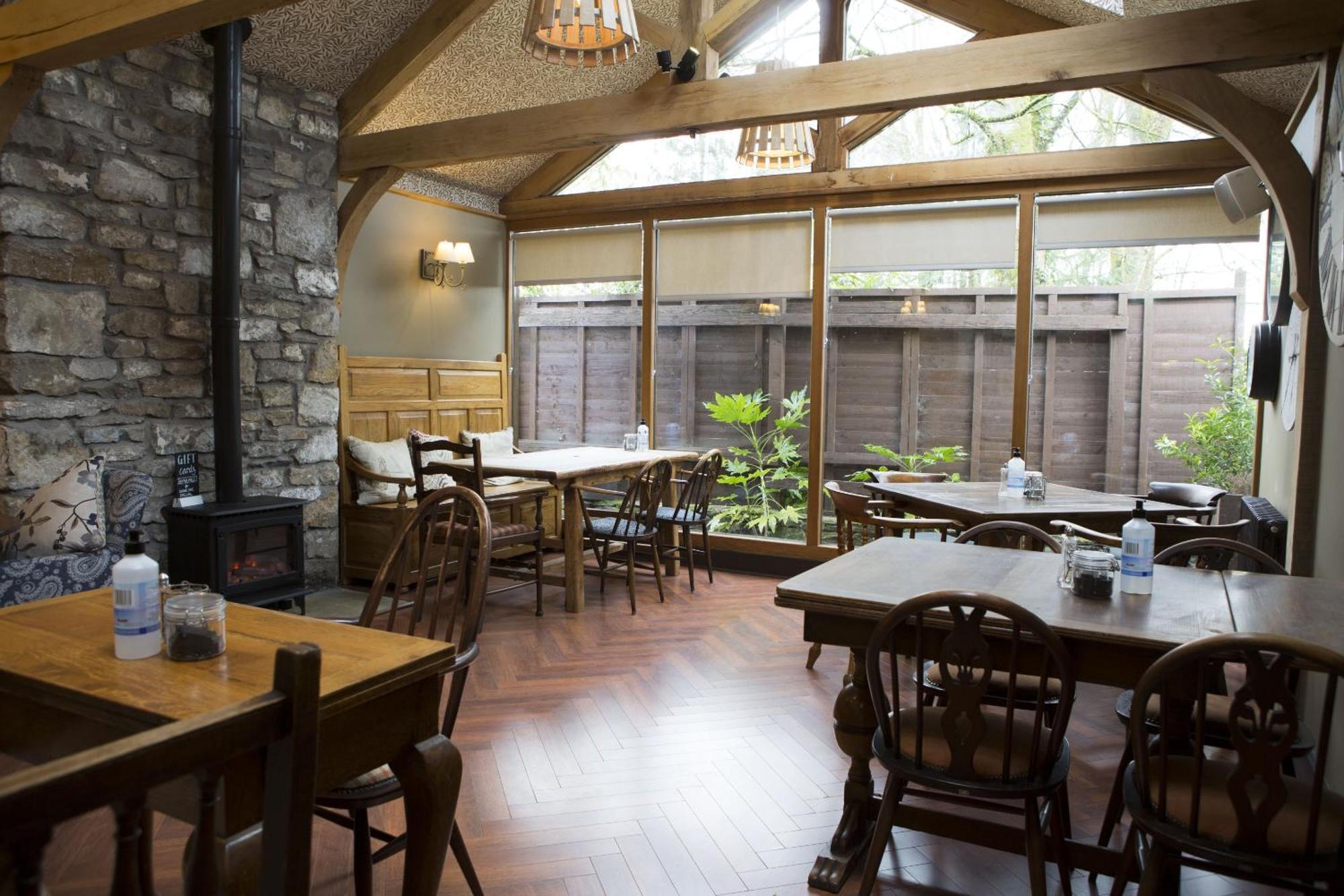 The Wheatsheaf Inn Kendal Exterior photo